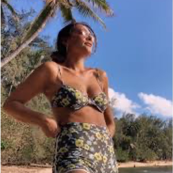 🎉NWOT 🌺ACACIA HADLEY BIKINI TOP IN AHUNUI🌺 - Picture 16 of 16